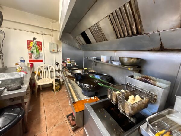 Commercial Kitchen To Let - HP11