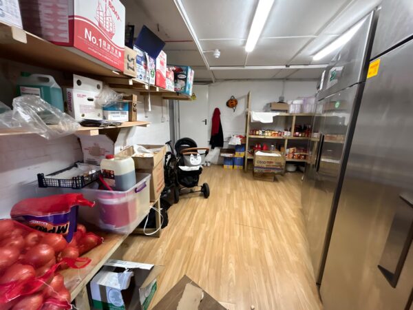 Commercial Kitchen To Let - HP11