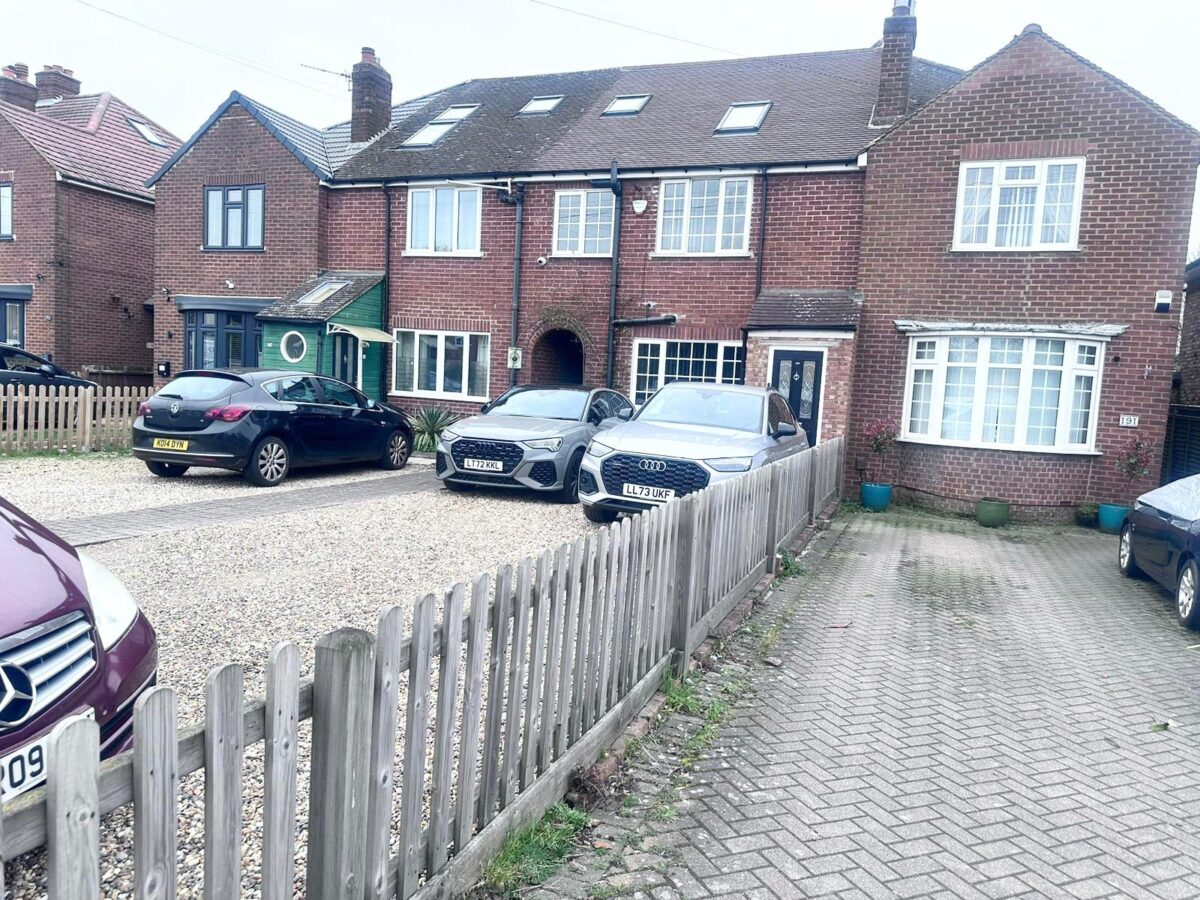 4 Bedroom House To Let - HP12