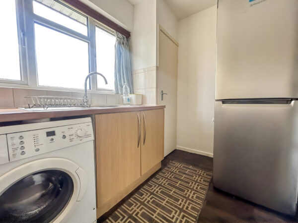 3 Bedroom Flat To Let - HP11