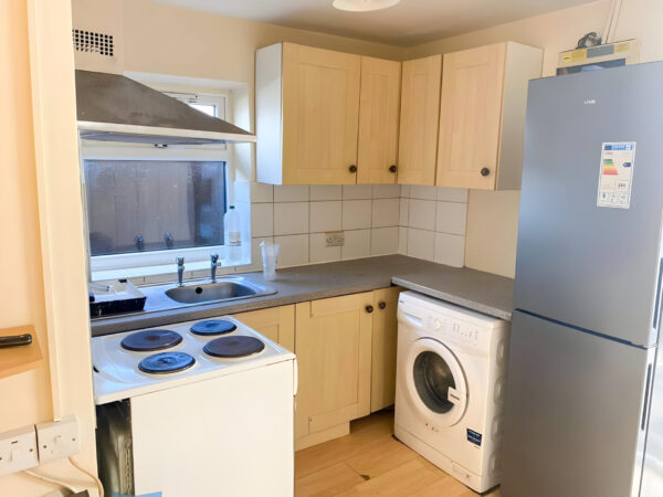 Annex Studio Flat To Let - HP12