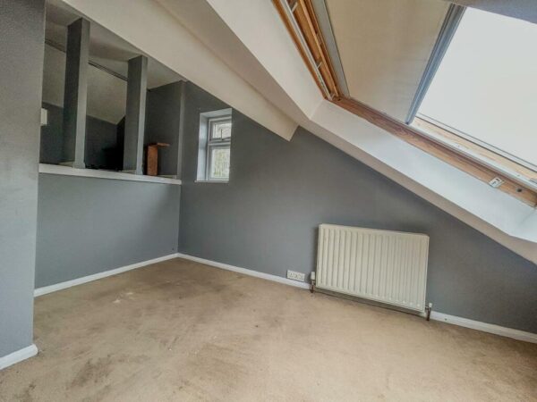 4 Bedroom House To Let - HP13