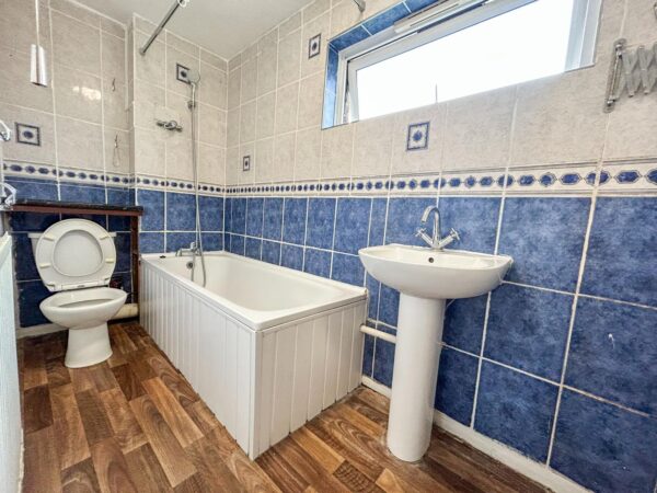 3 Bedroom House To Let - HP12