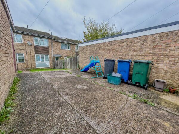 3 Bedroom House To Let - HP12