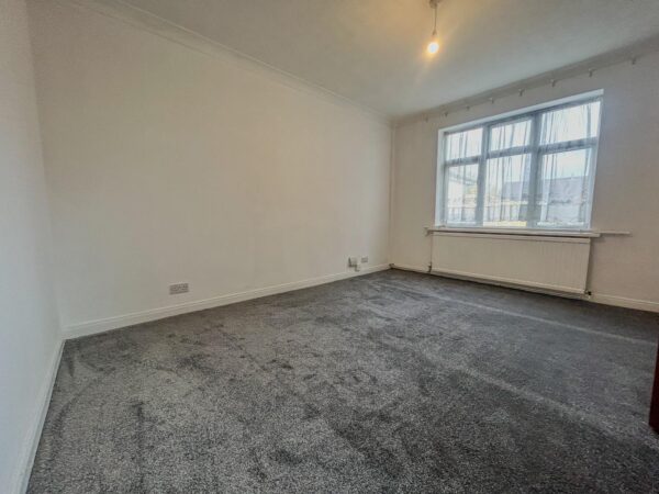 4 Bedroom House To Let - HP12