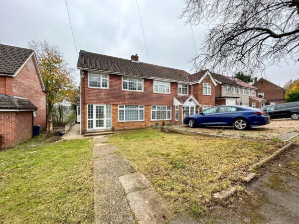 3/4 Bedroom House To Let - HP12