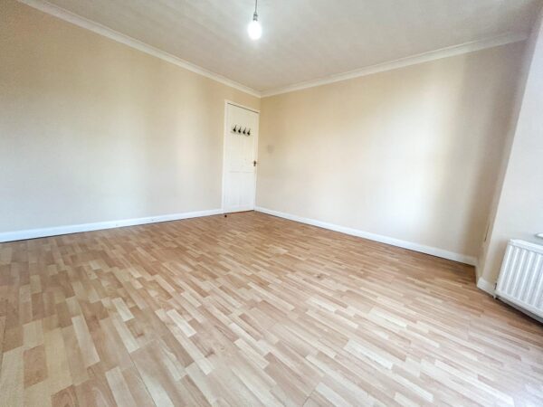 2 Bedroom Flat To Let - HP13