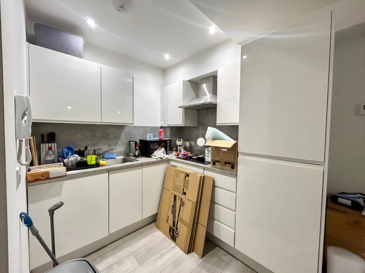 1 Bedroom Flat To Let - HP13