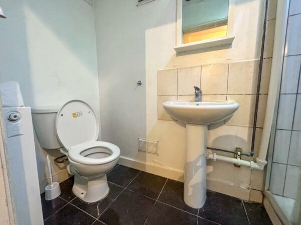 2 Bedroom Flat To Let (All Bills Included)