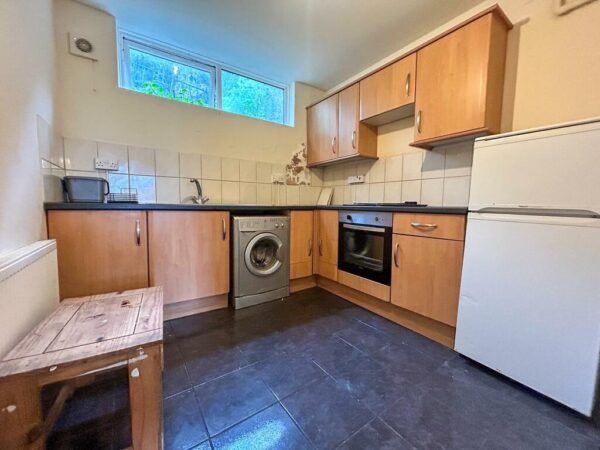 2 Bedroom Flat To Let (All Bills Included)