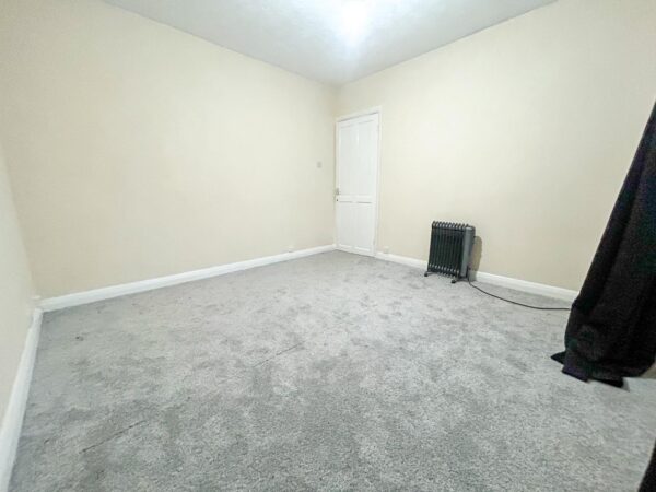 1 Bedroom Flat To Let - HP12