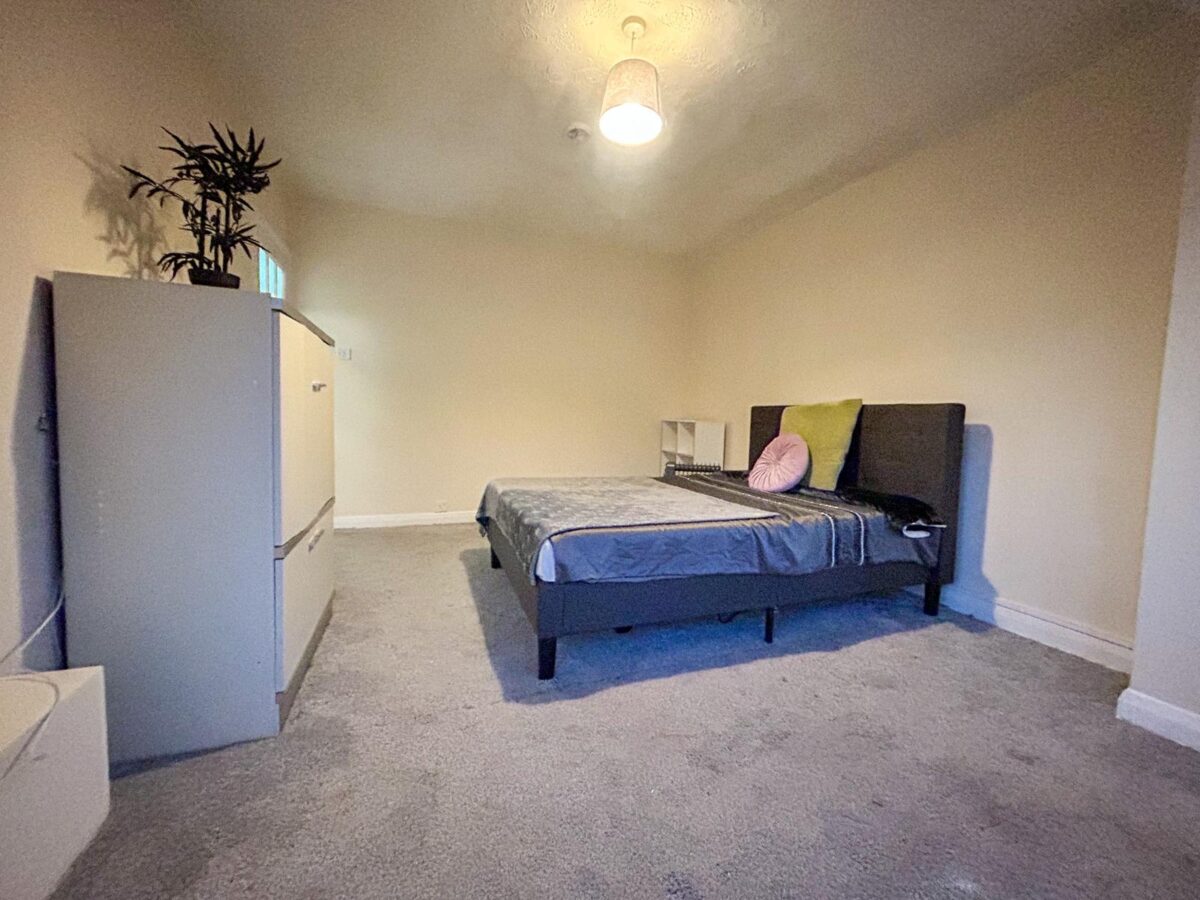 1 Bedroom Flat To Let - HP12