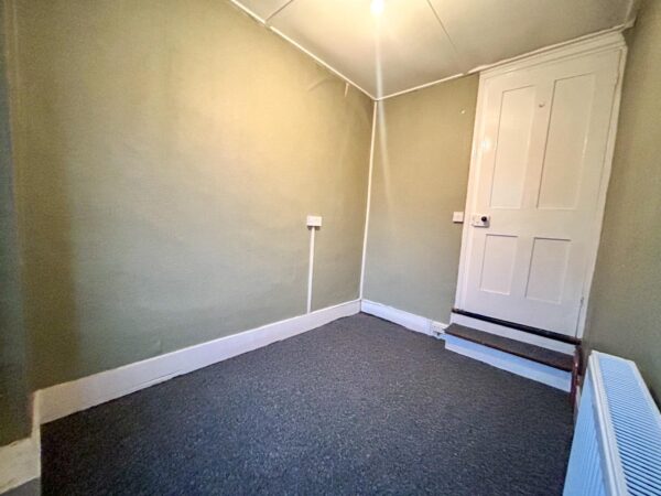 3 Bedroom House To Let - HP13