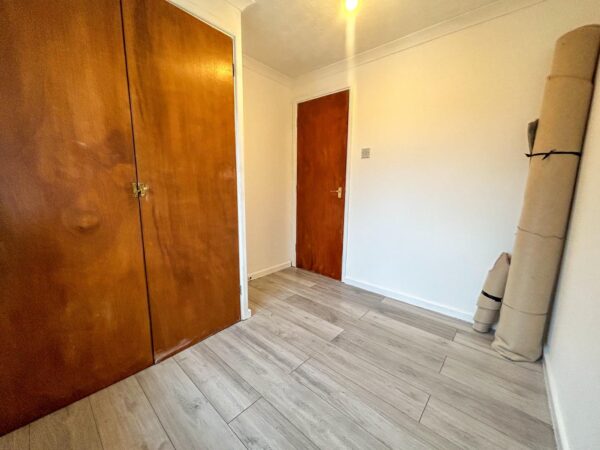 2 Bedroom Masionette To Let - HP12