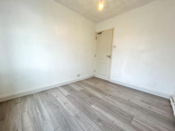 4/5 Bedroom House To Let - HP13