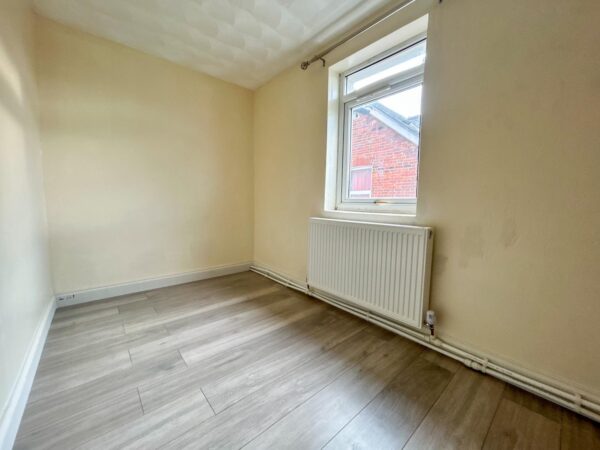 4/5 Bedroom House To Let - HP13