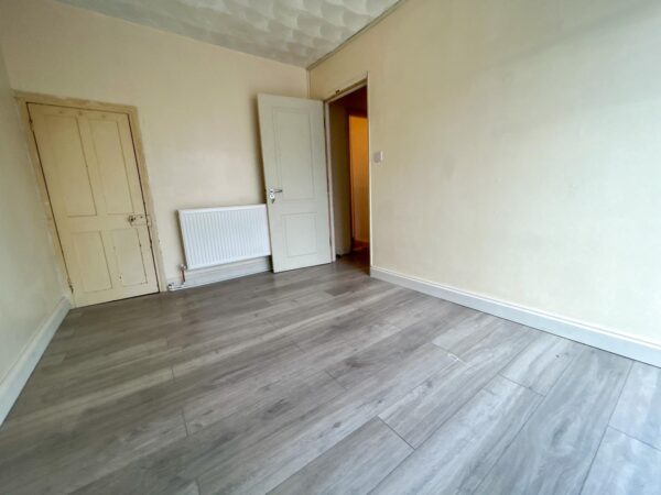 4/5 Bedroom House To Let - HP13