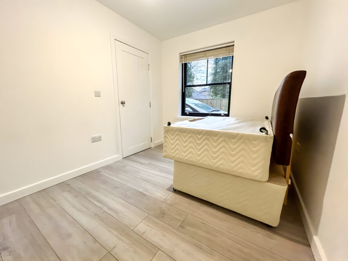 1 Bedroom Flat To Let - HP13