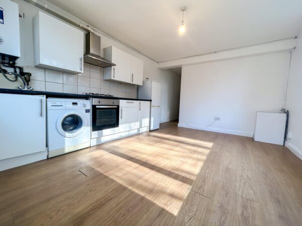 1 Bedroom Flat To Let - HP12