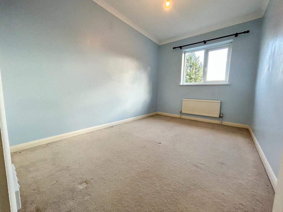 2 Bedroom House To Let - HP13